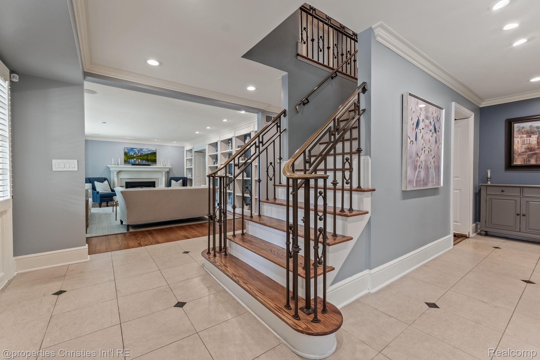 457 N Cranbrook Road