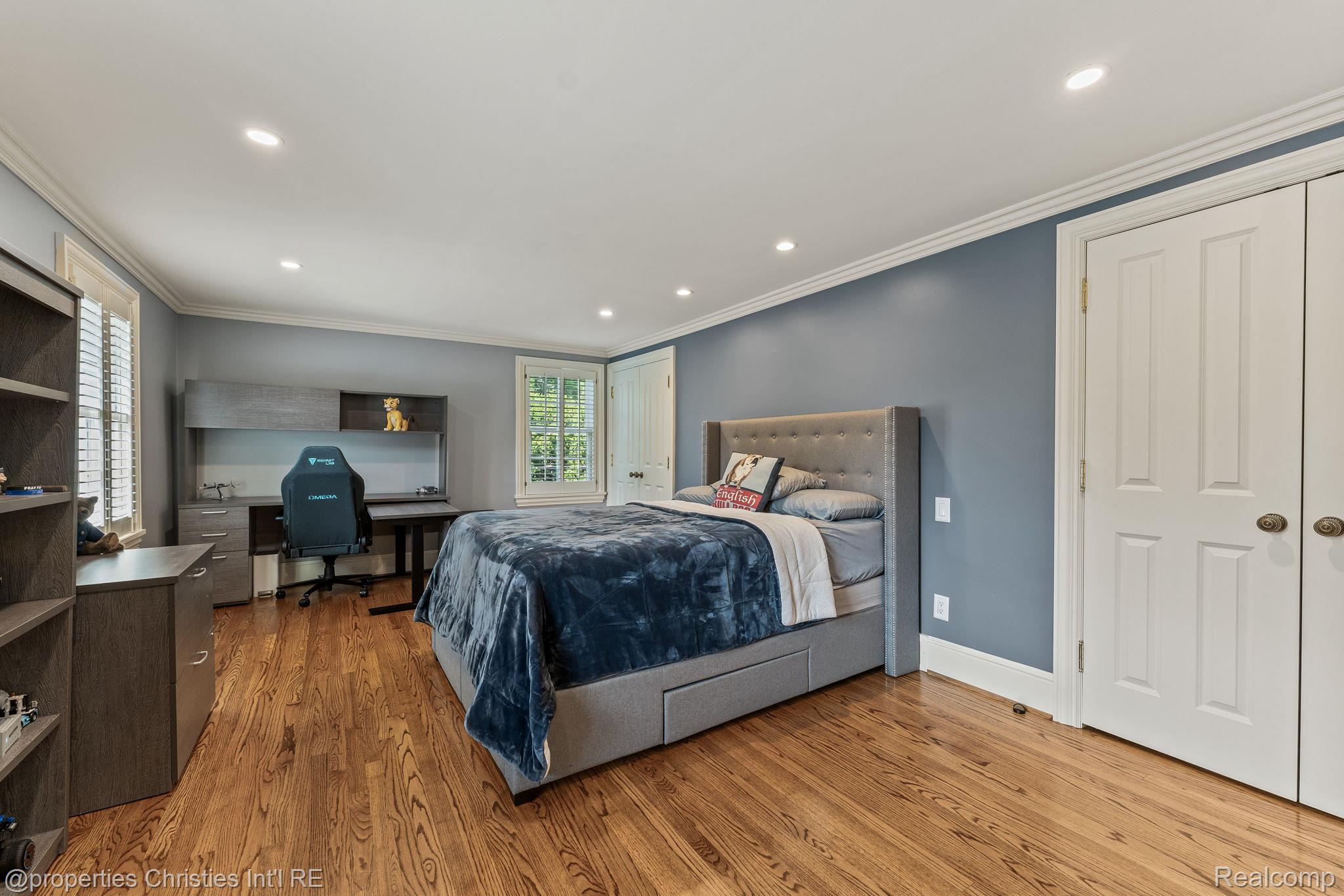 457 N Cranbrook Road