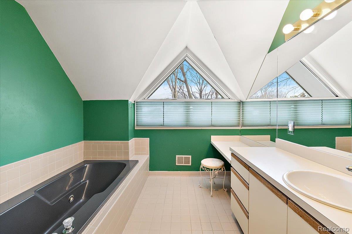 757 Woodlea Court
