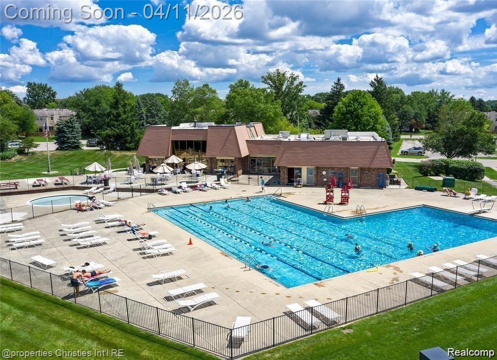 1476 Brentwood Drive