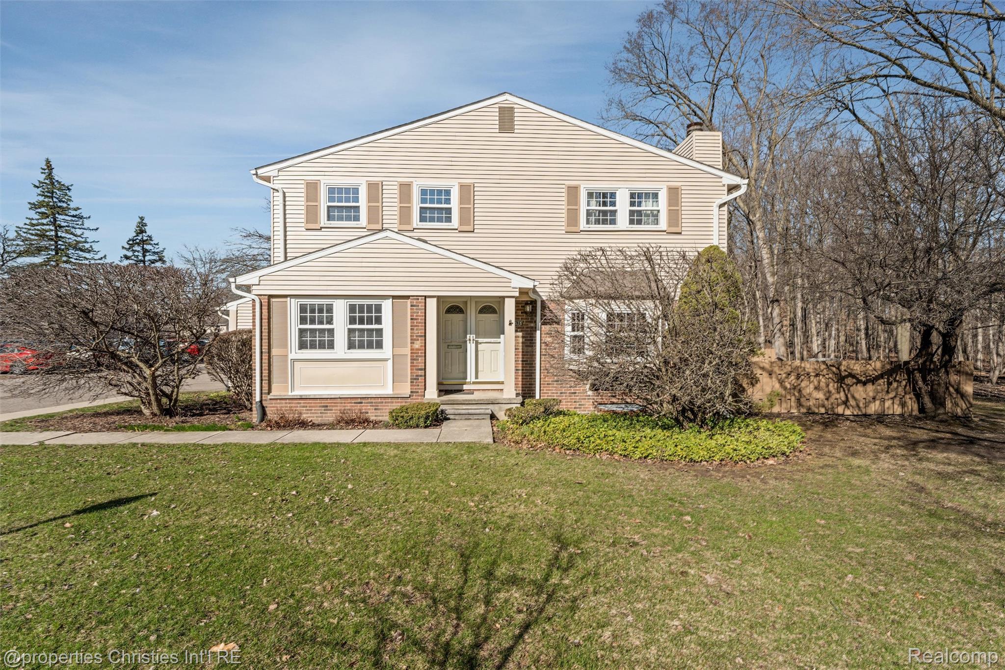 1476 Brentwood Drive