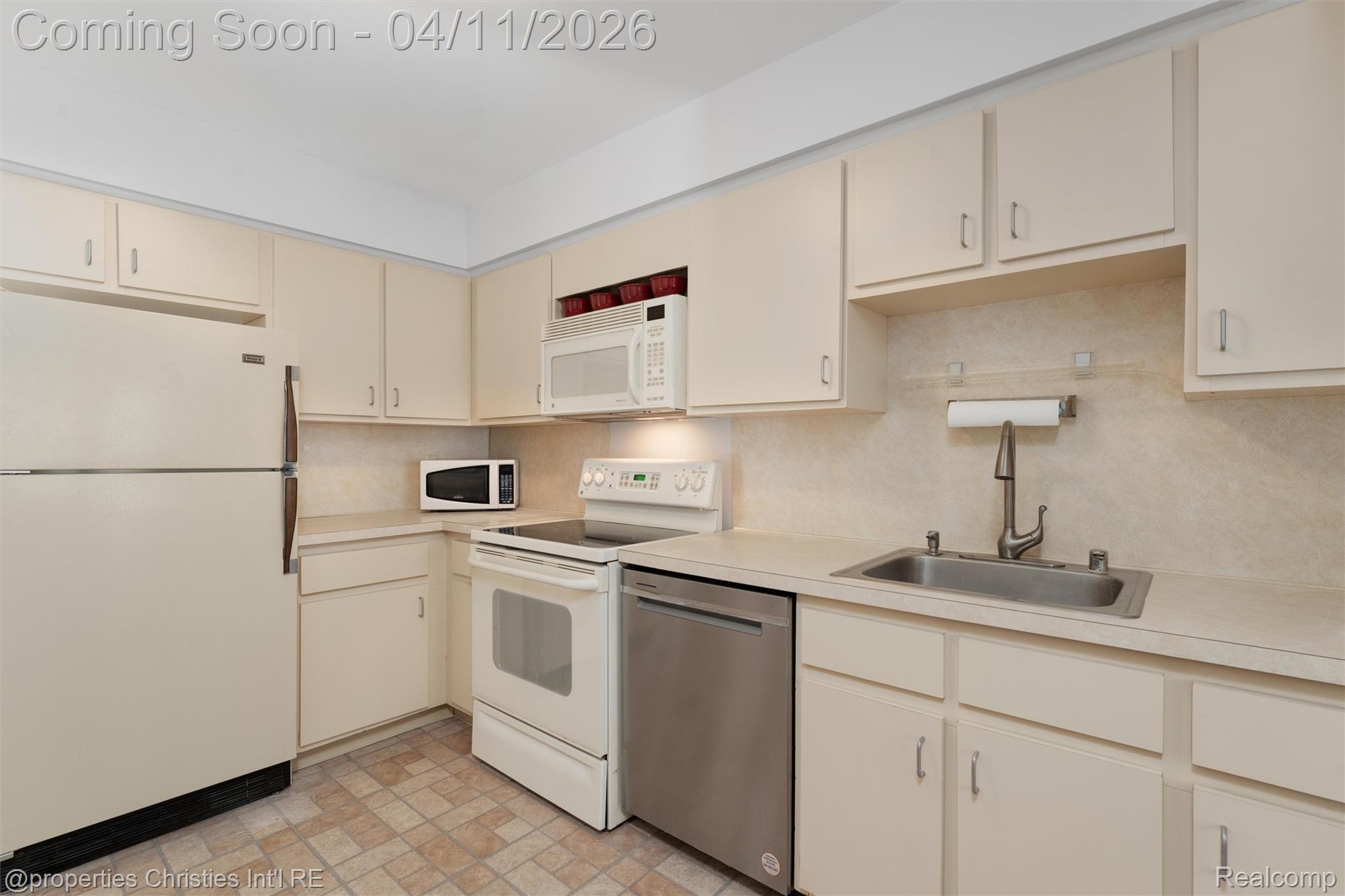 1476 Brentwood Drive