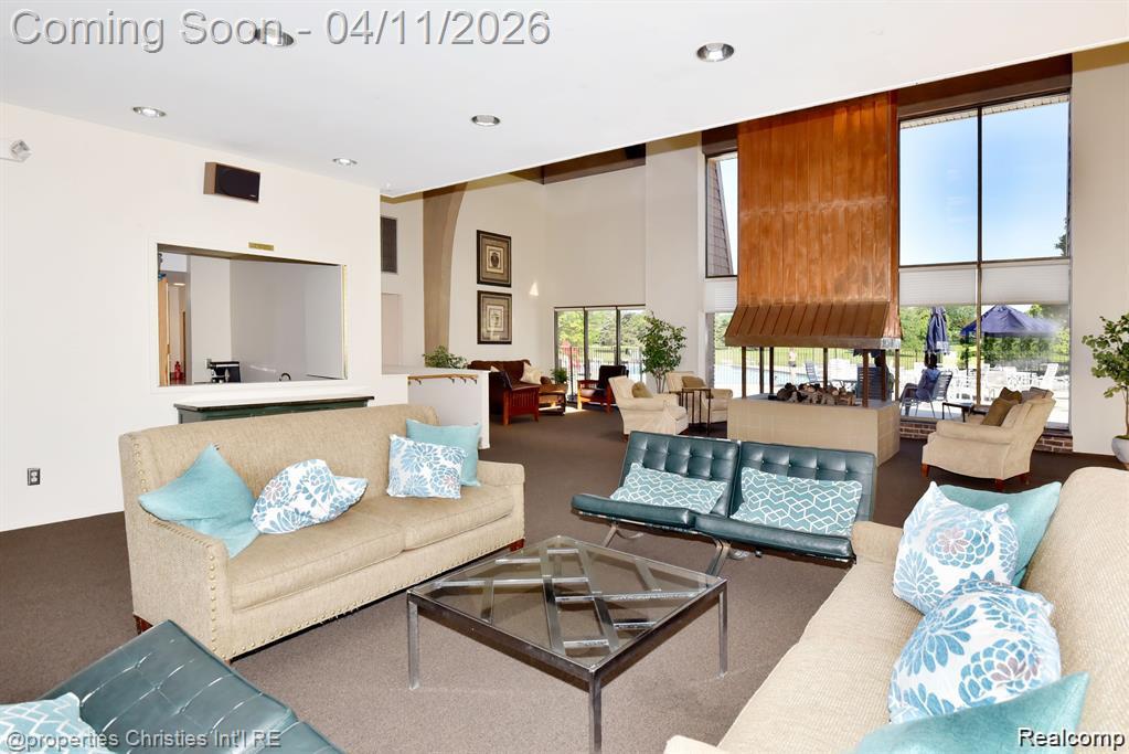 1476 Brentwood Drive