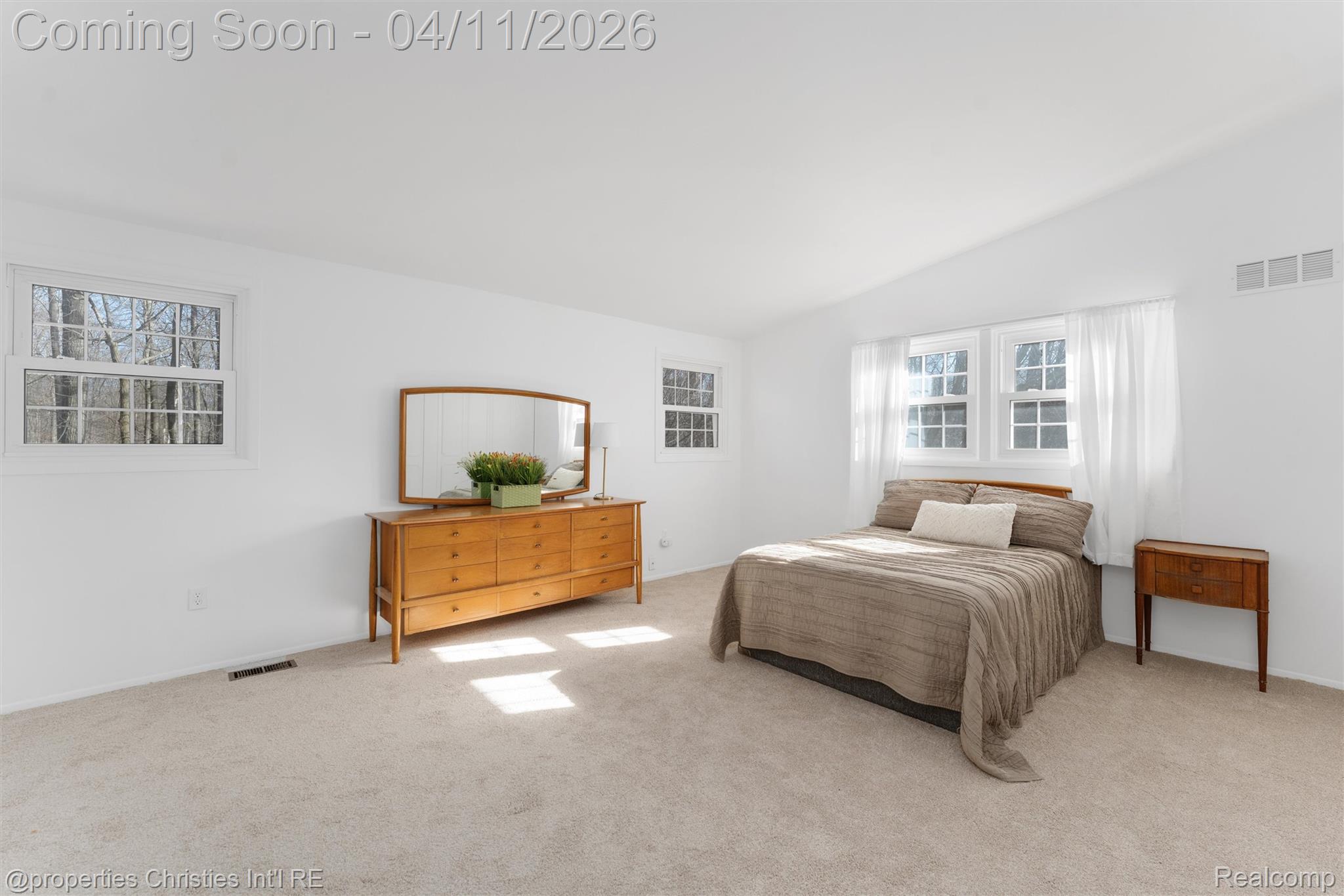 1476 Brentwood Drive