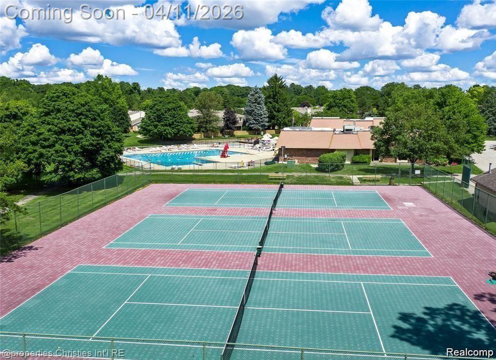 1476 Brentwood Drive