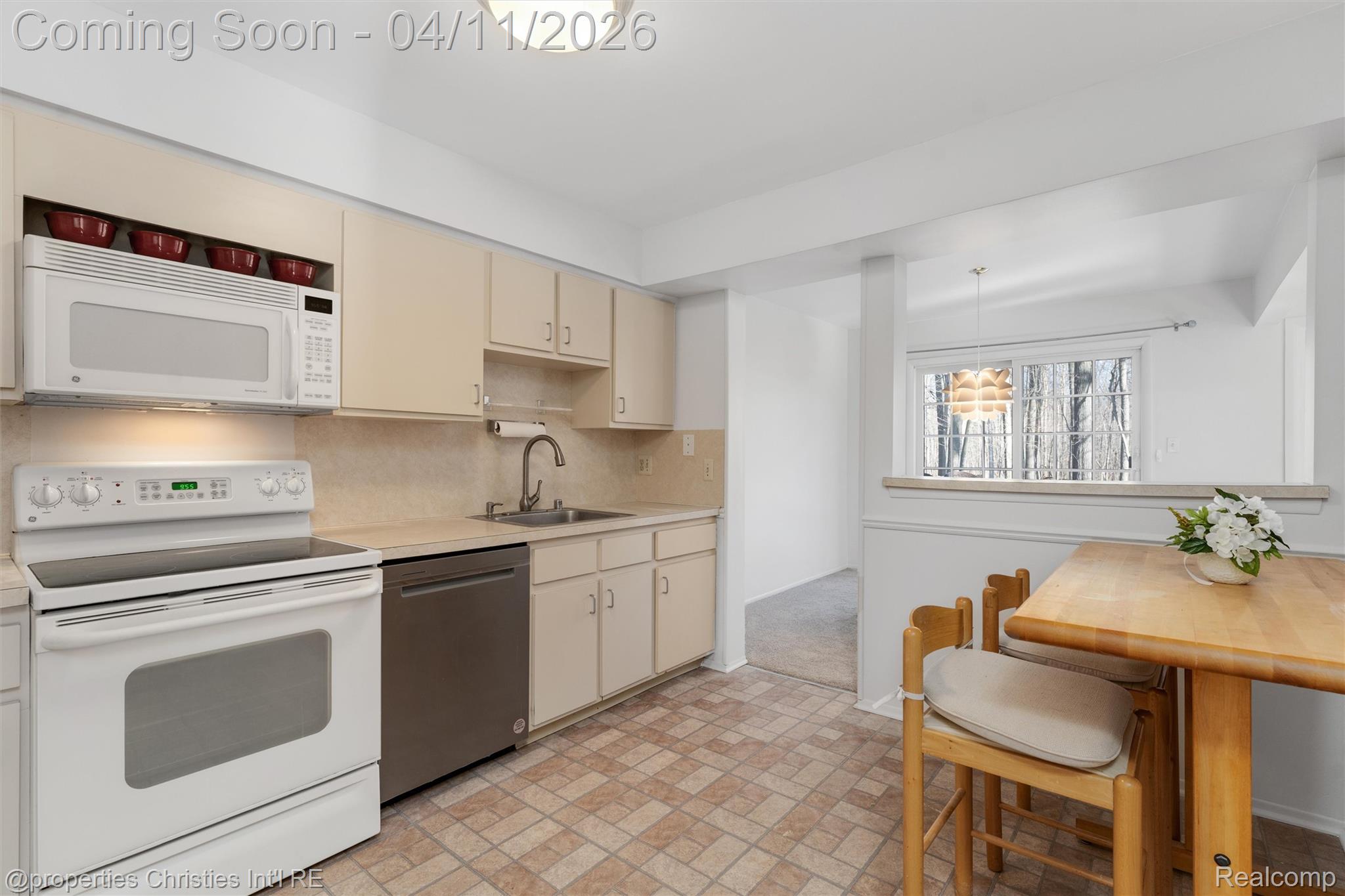 1476 Brentwood Drive