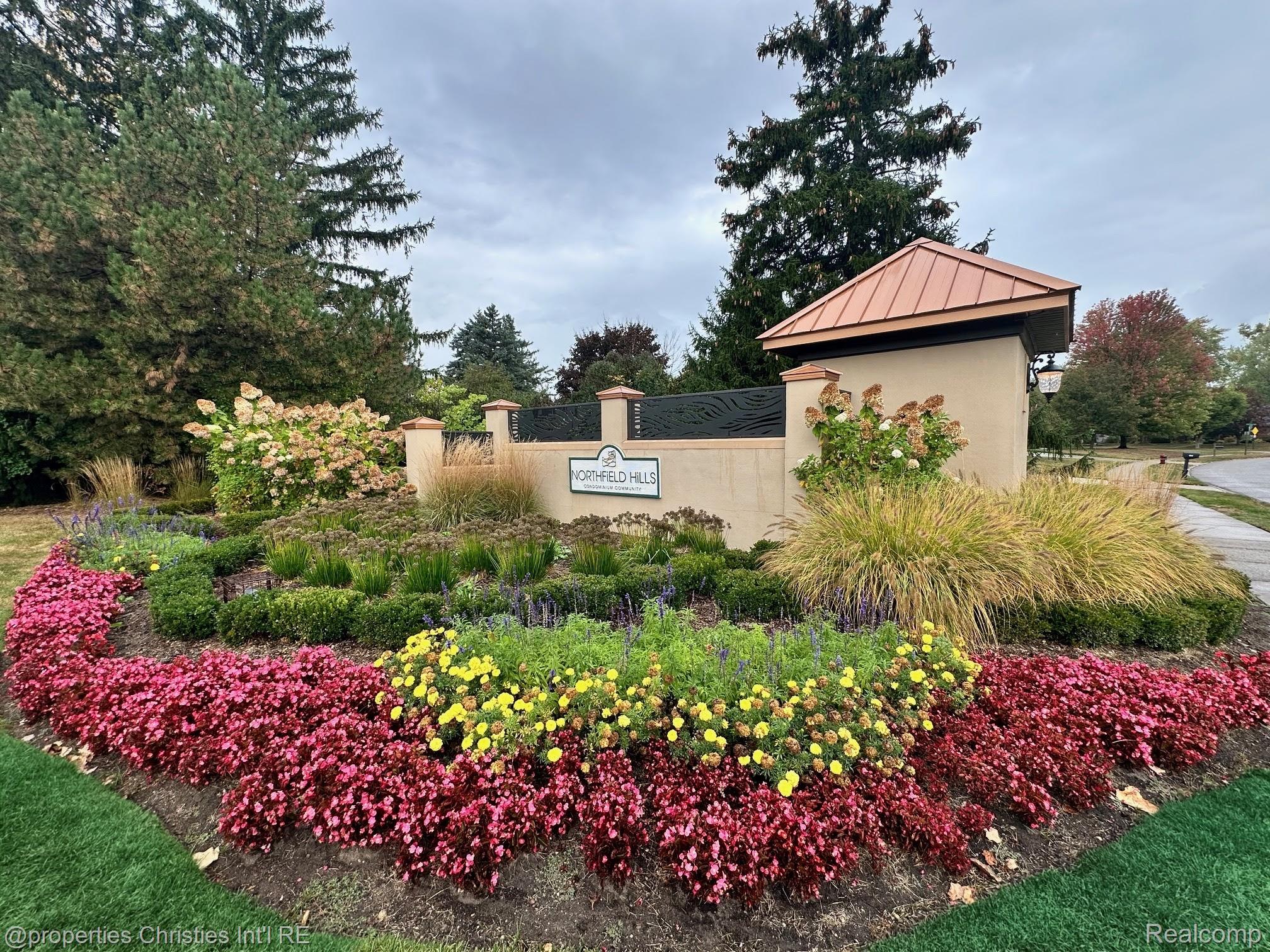 1476 Brentwood Drive