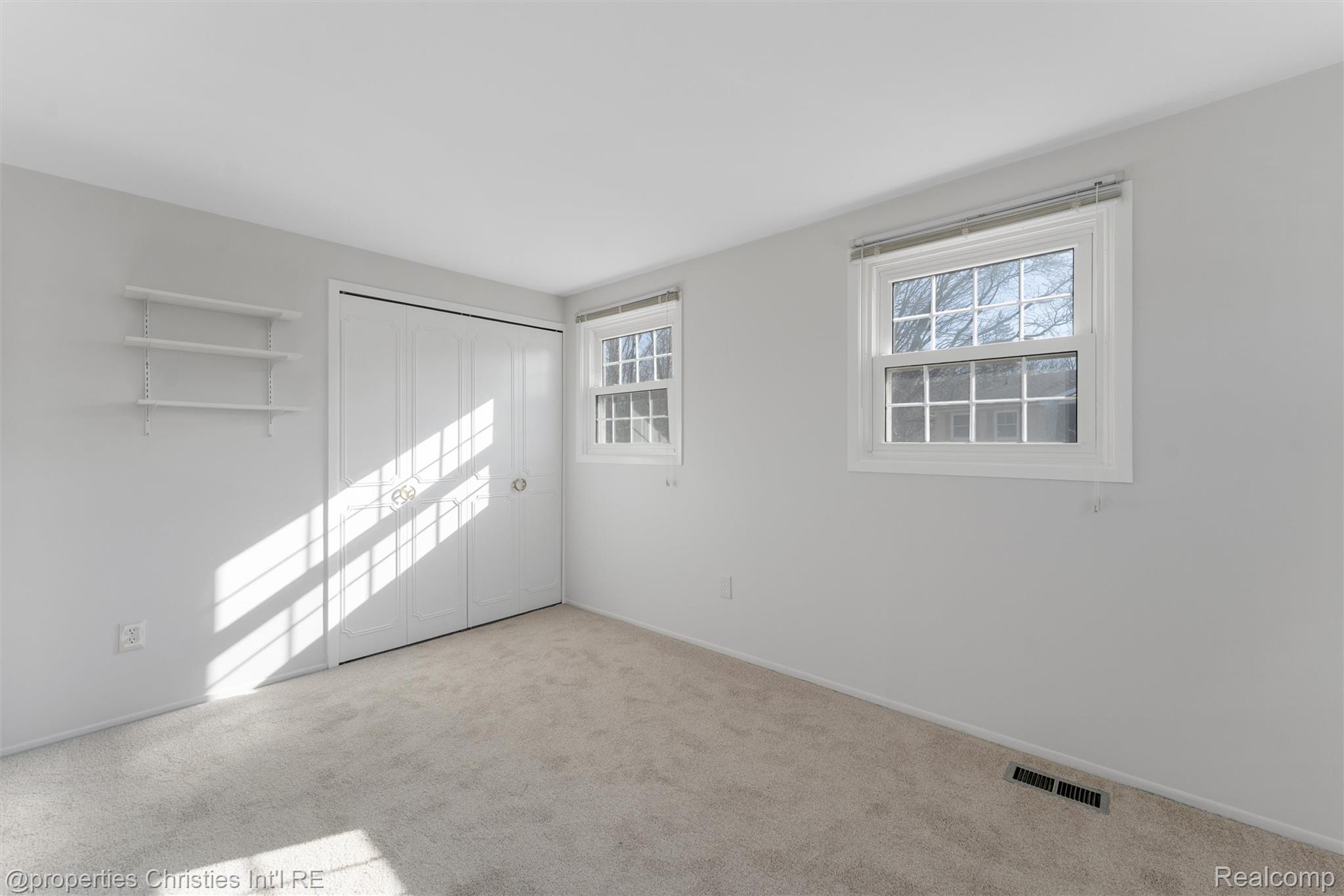 1476 Brentwood Drive