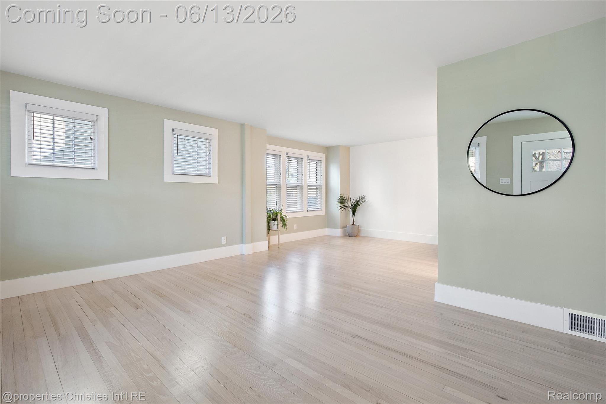 487 Smith Avenue