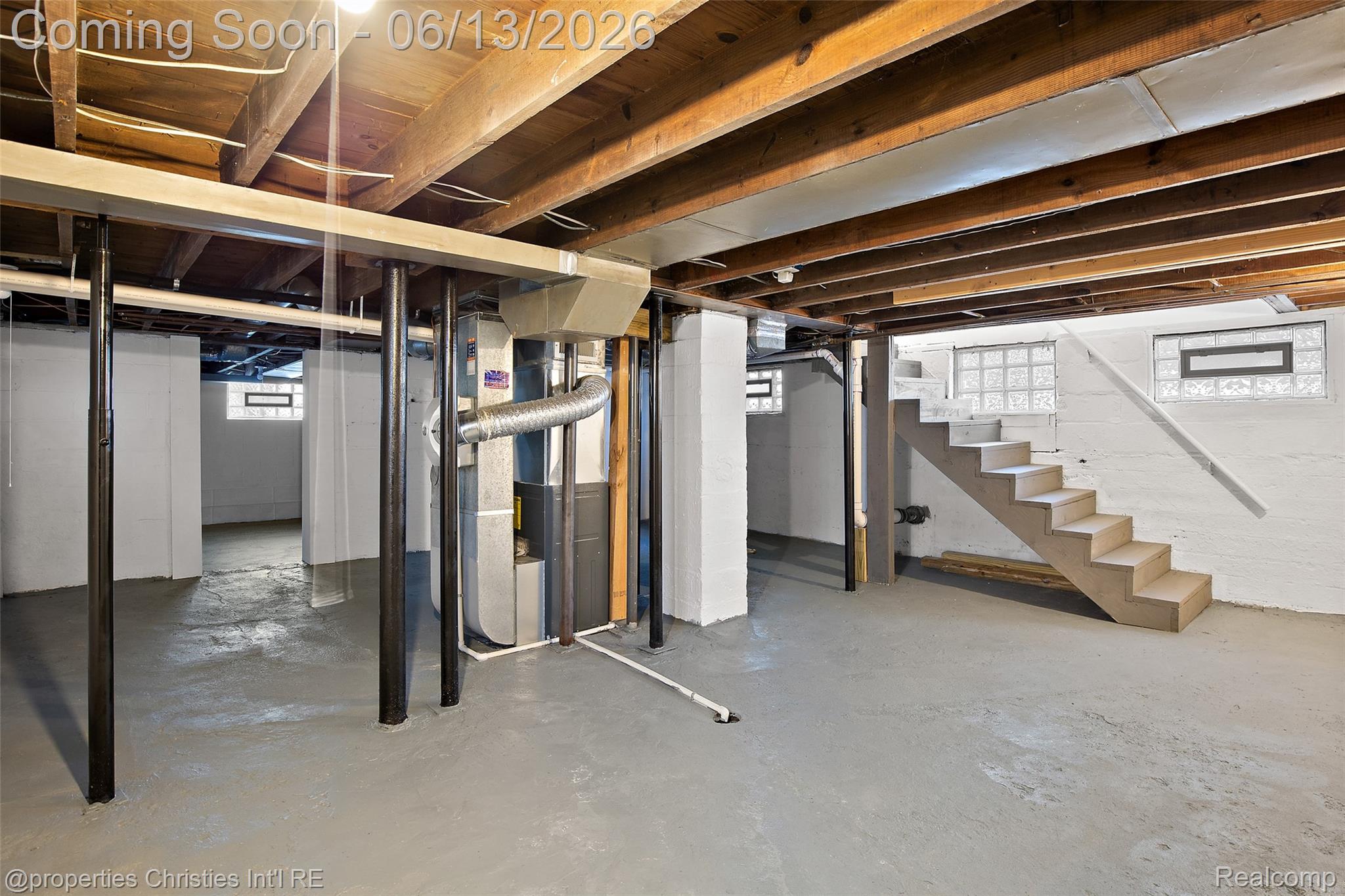487 Smith Avenue