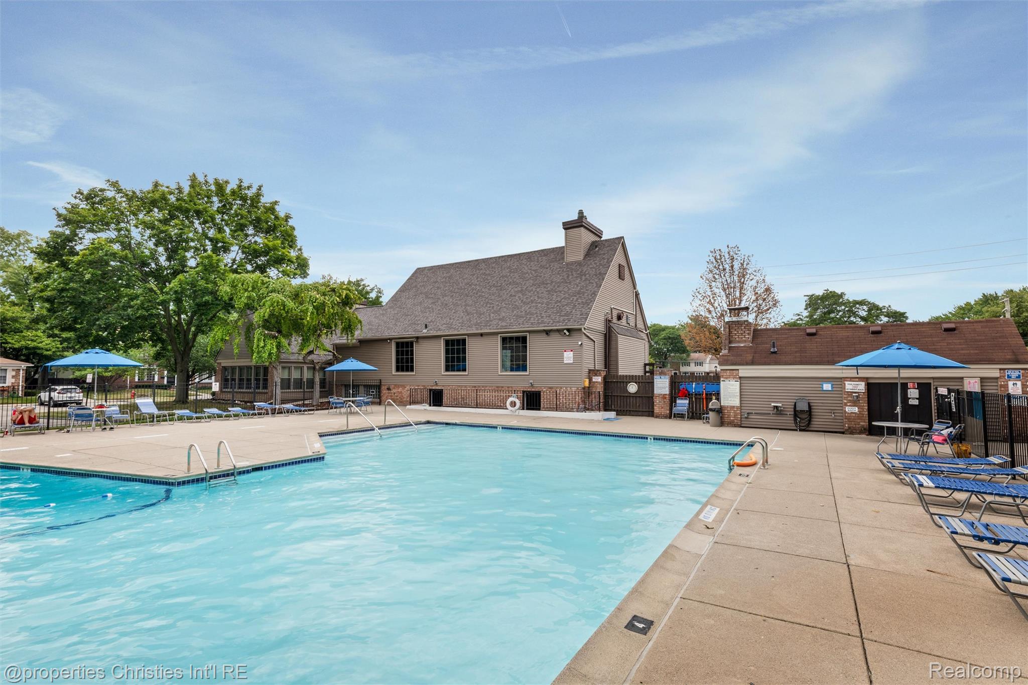 1833 Torquay Avenue Unit: 233