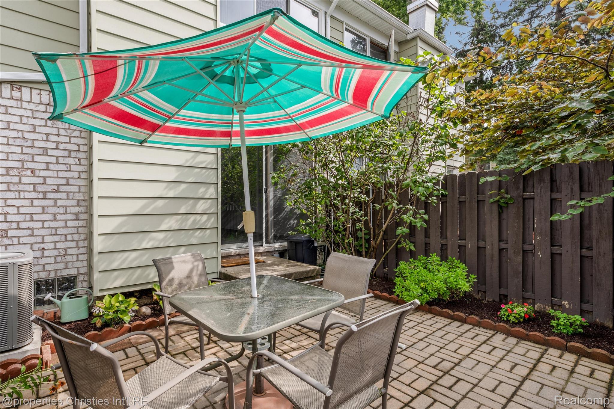 1833 Torquay Avenue Unit: 233