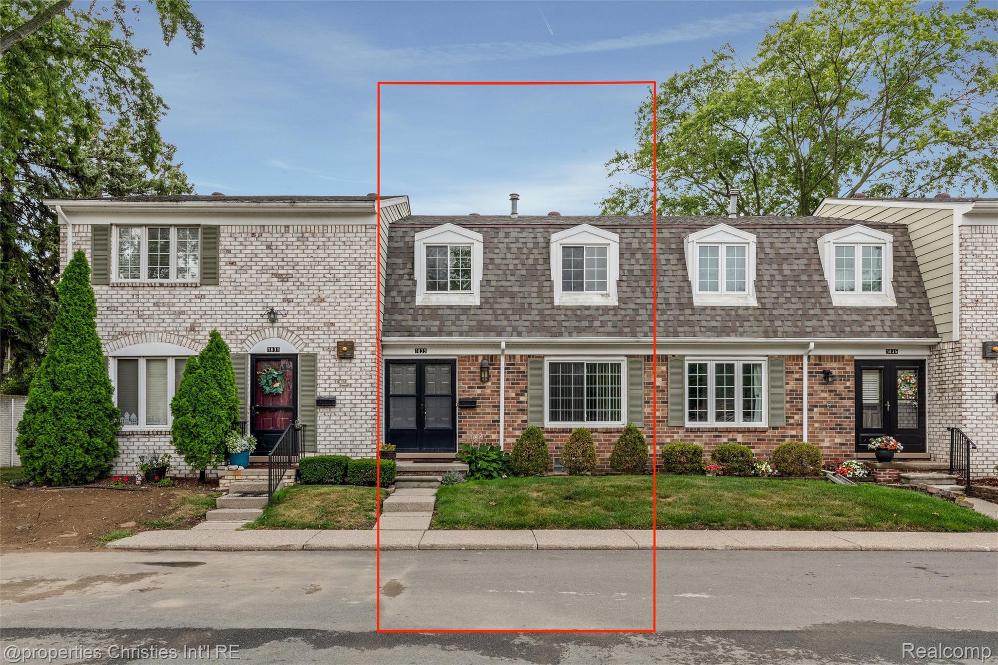1833 Torquay Avenue Unit: 233