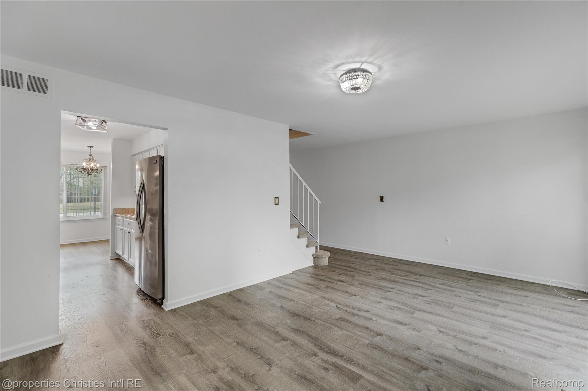 1833 Torquay Avenue Unit: 233