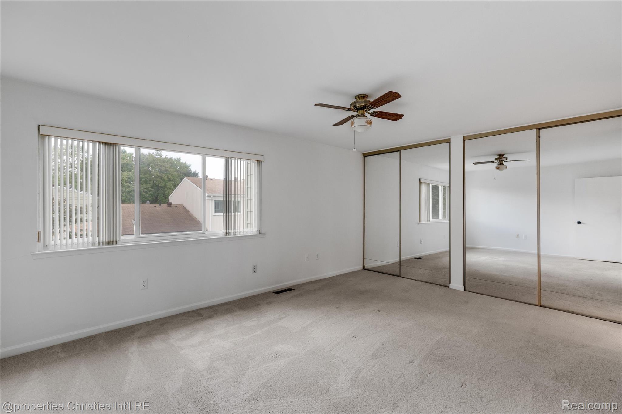 1833 Torquay Avenue Unit: 233