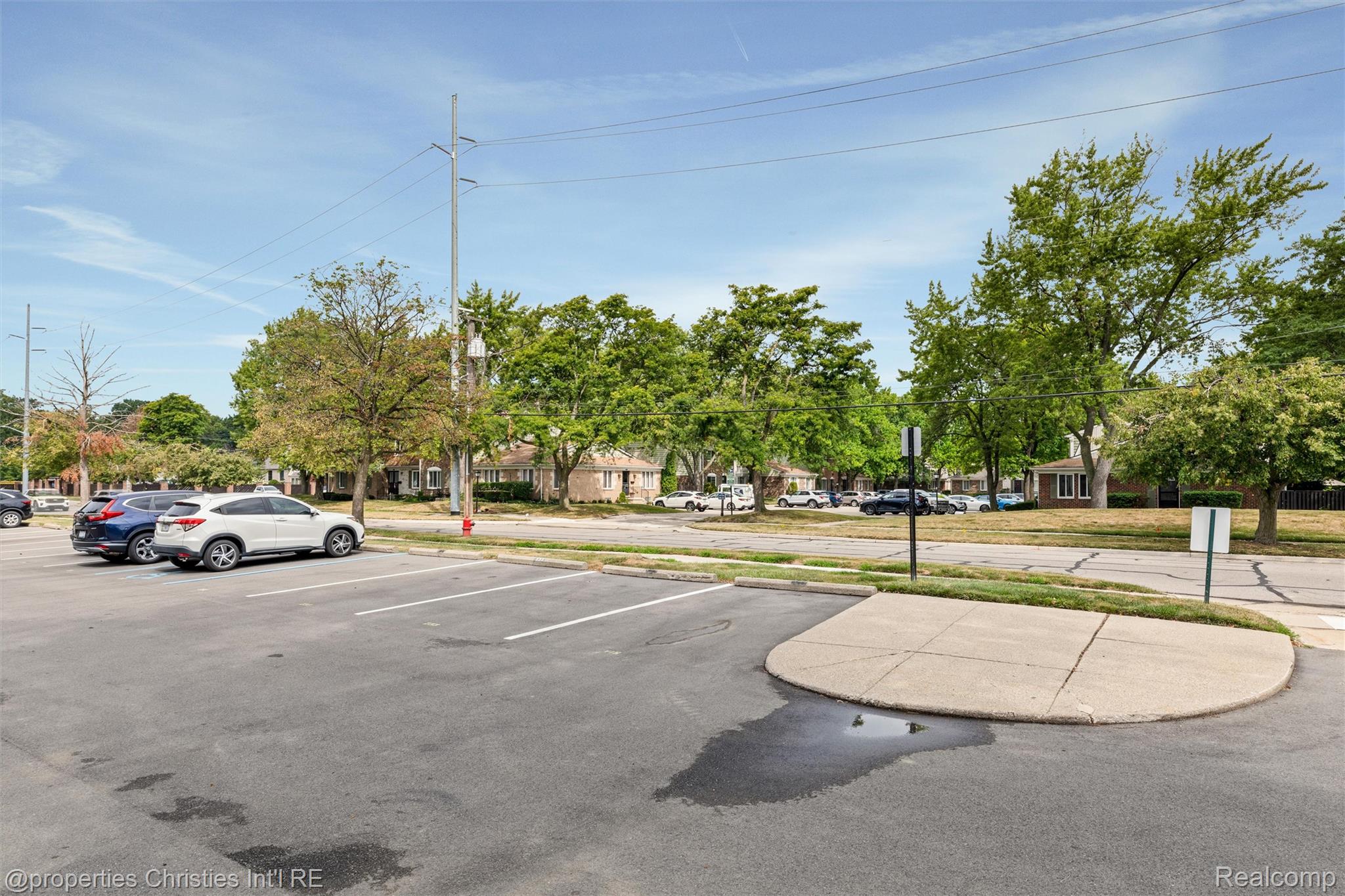 1833 Torquay Avenue Unit: 233