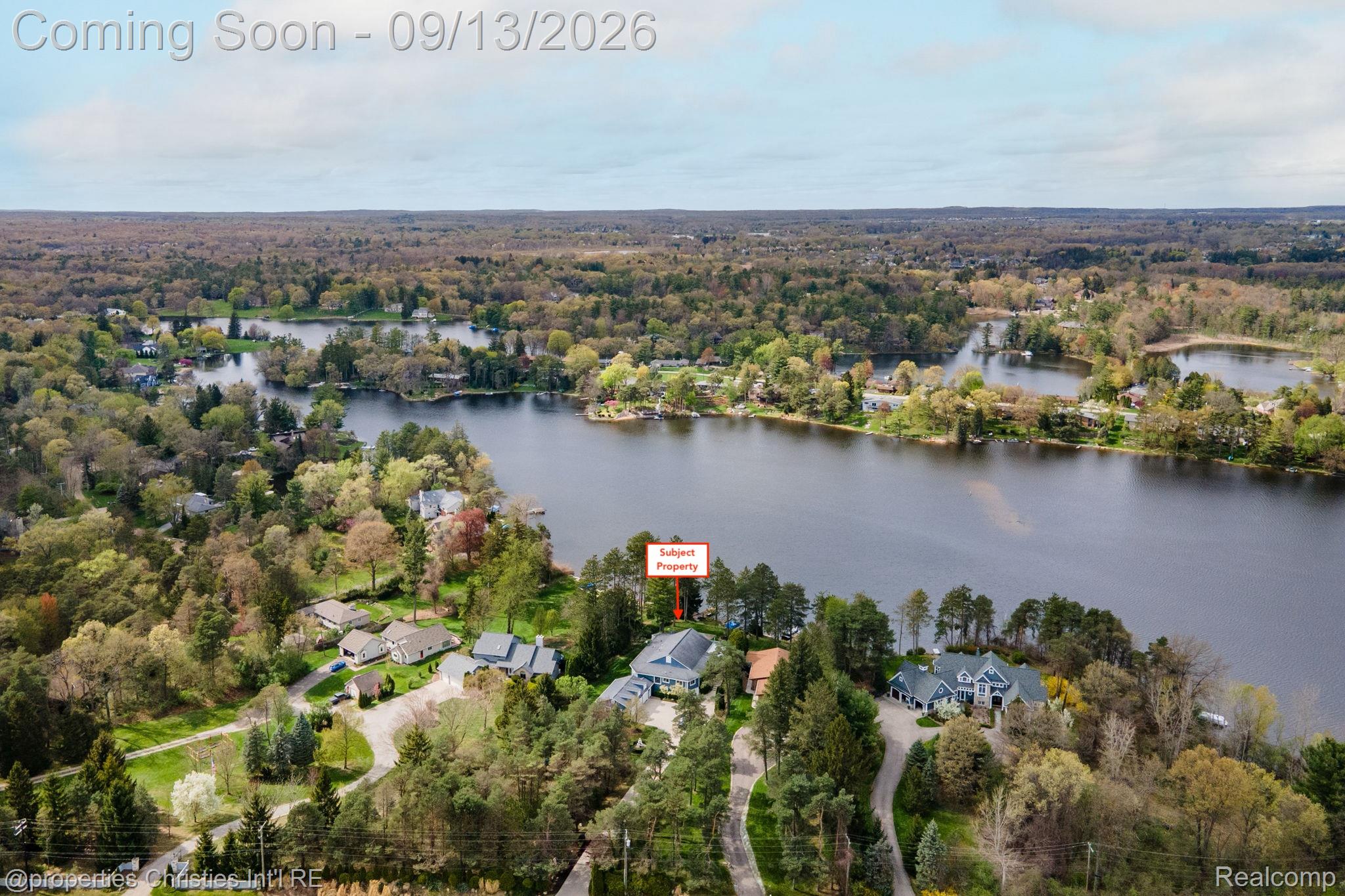 900 Indianwood Road
