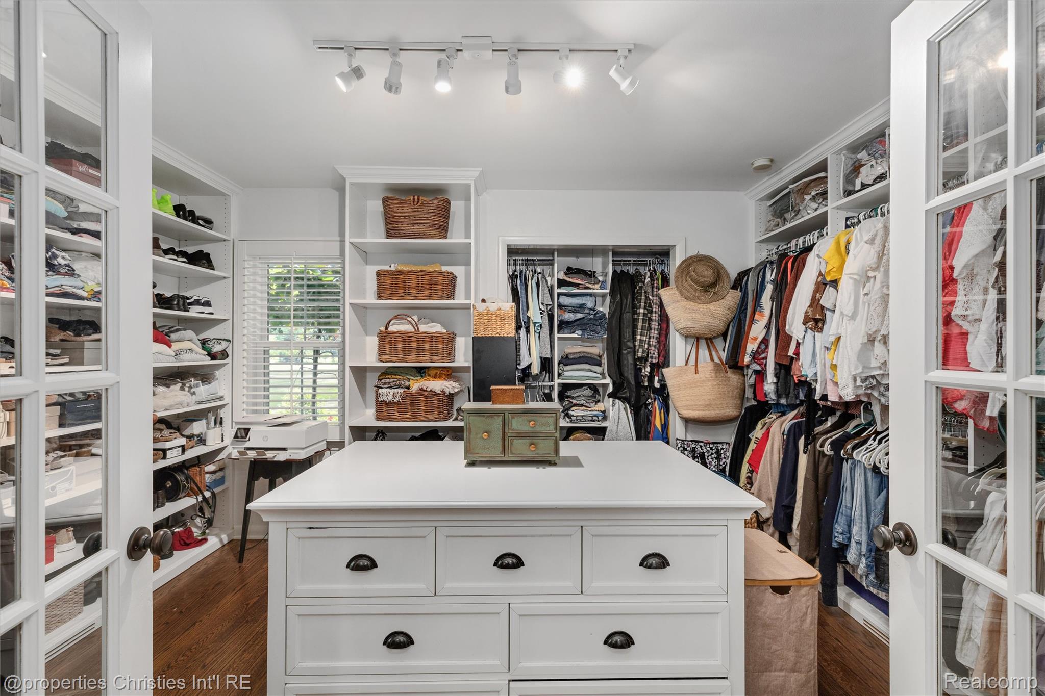 32765 Eastlady Drive