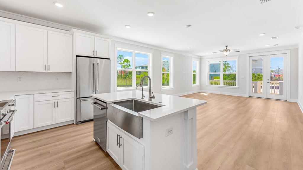 136 Marsh View Ridge Ln, 32456