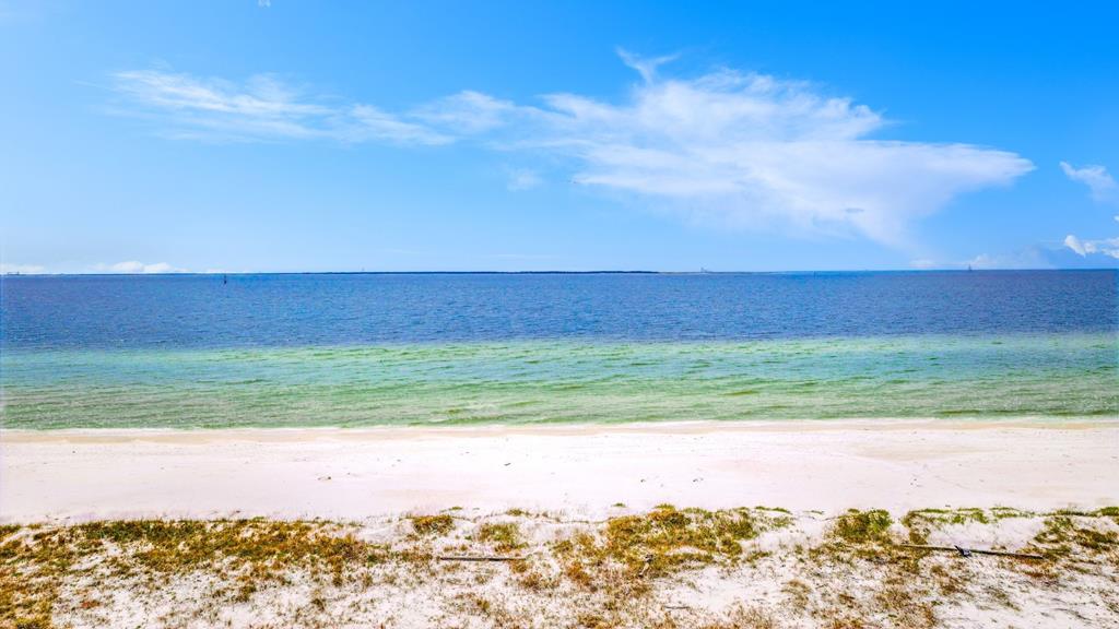 825 Backwater Rd, Port St. Joe 32456