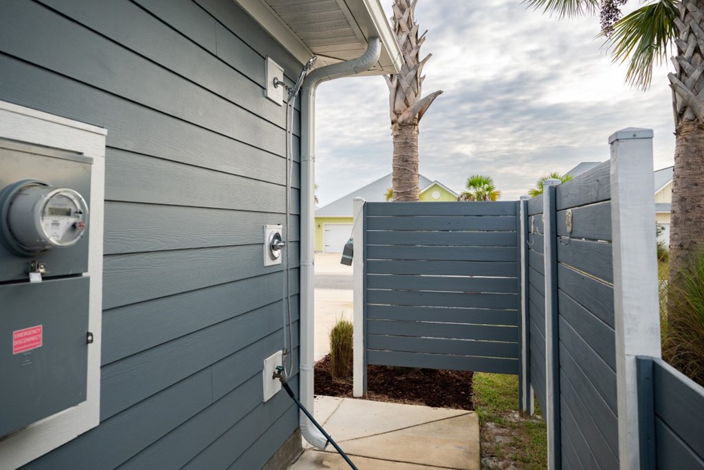 825 Backwater Rd, Port St. Joe 32456