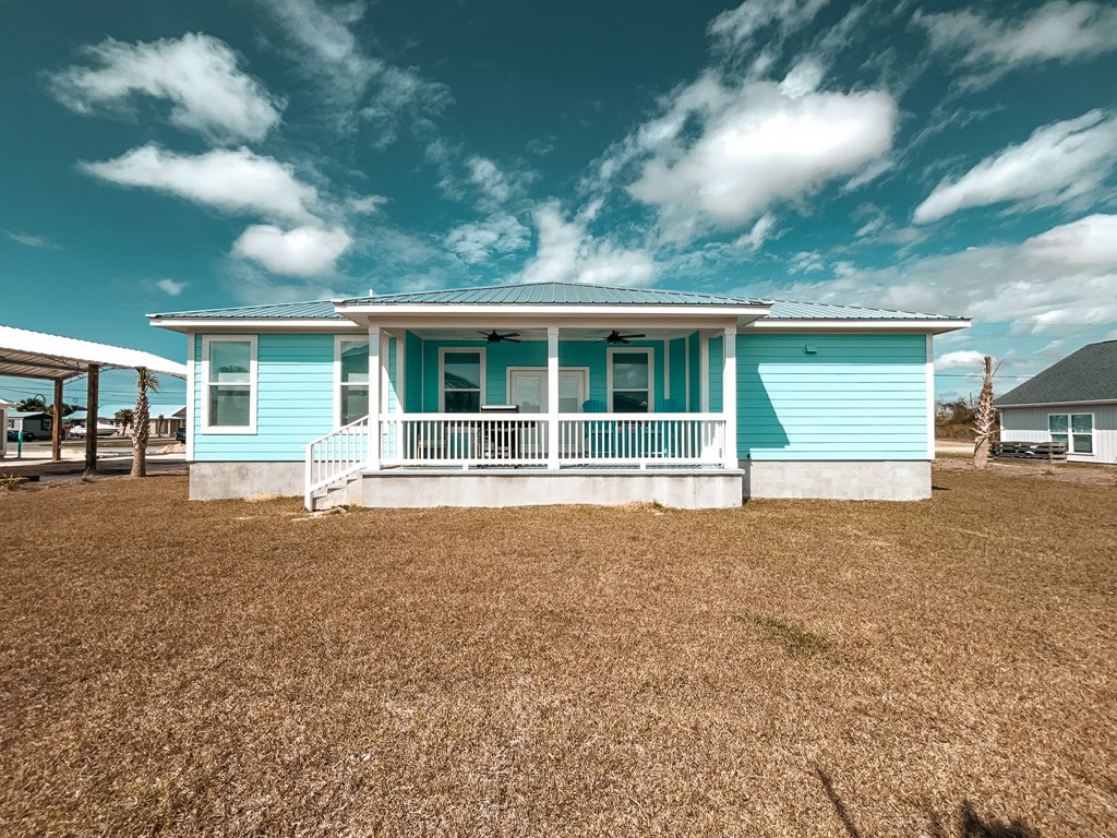 402 California Dr, 32456