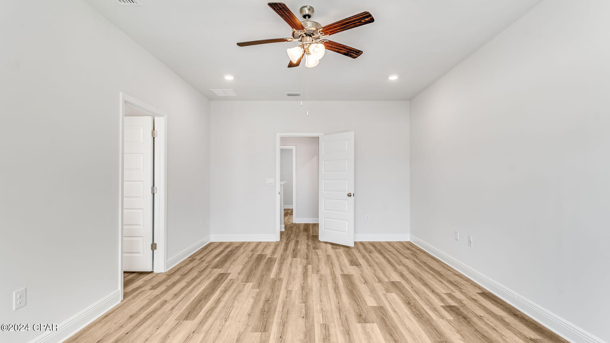 596 Vermilion Circle