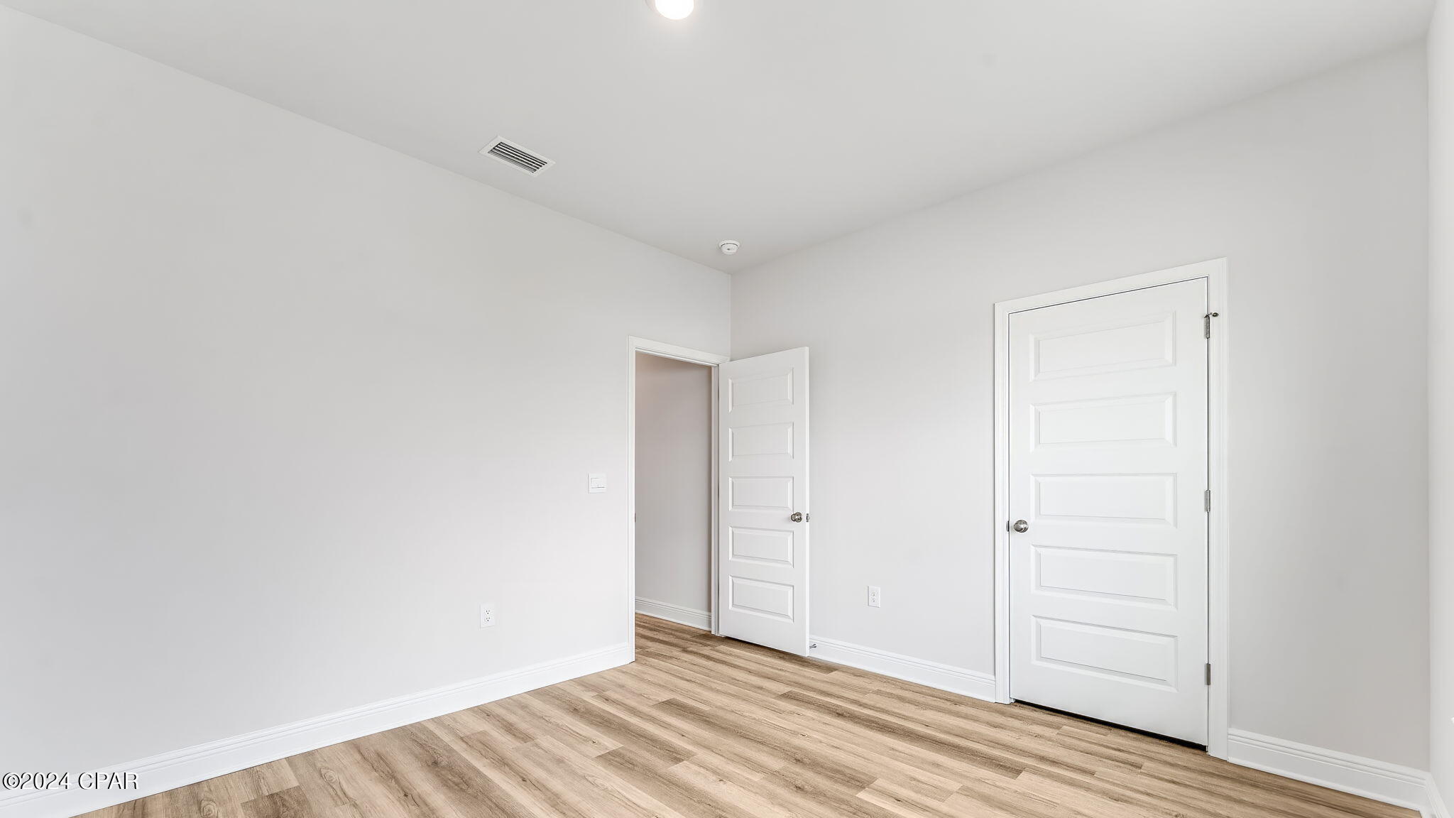 596 Vermilion Circle