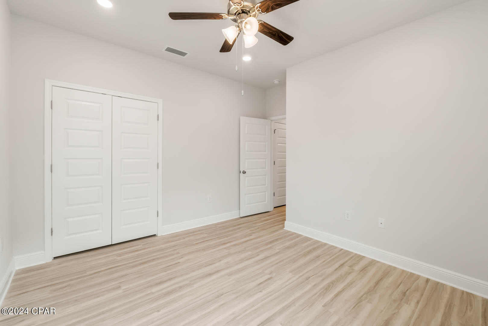 393 Vermilion Circle