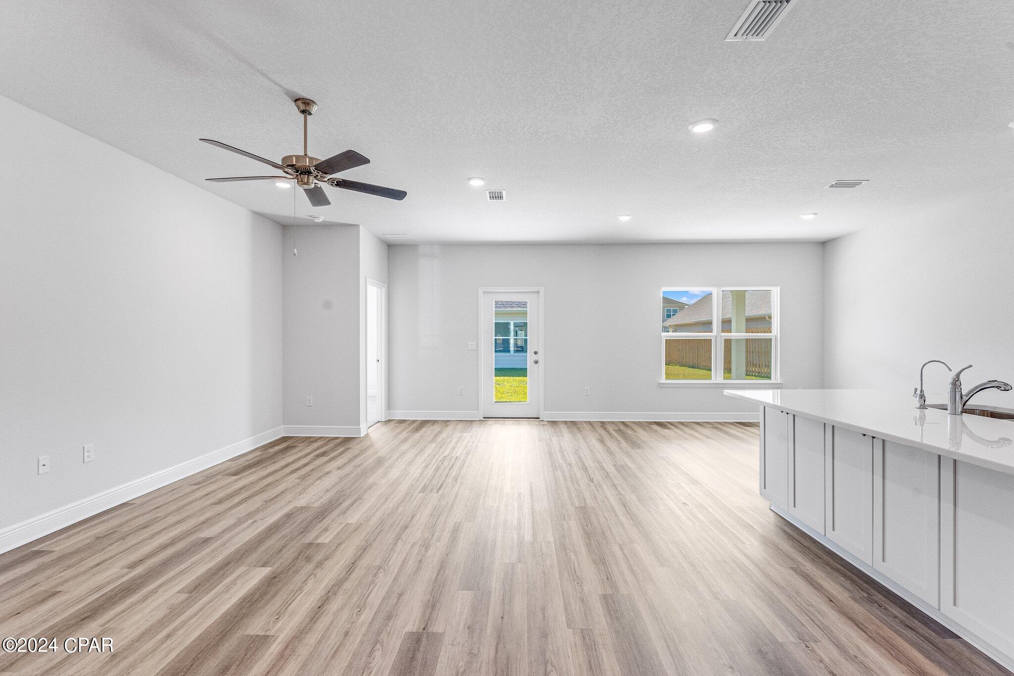 123 Crane Drive