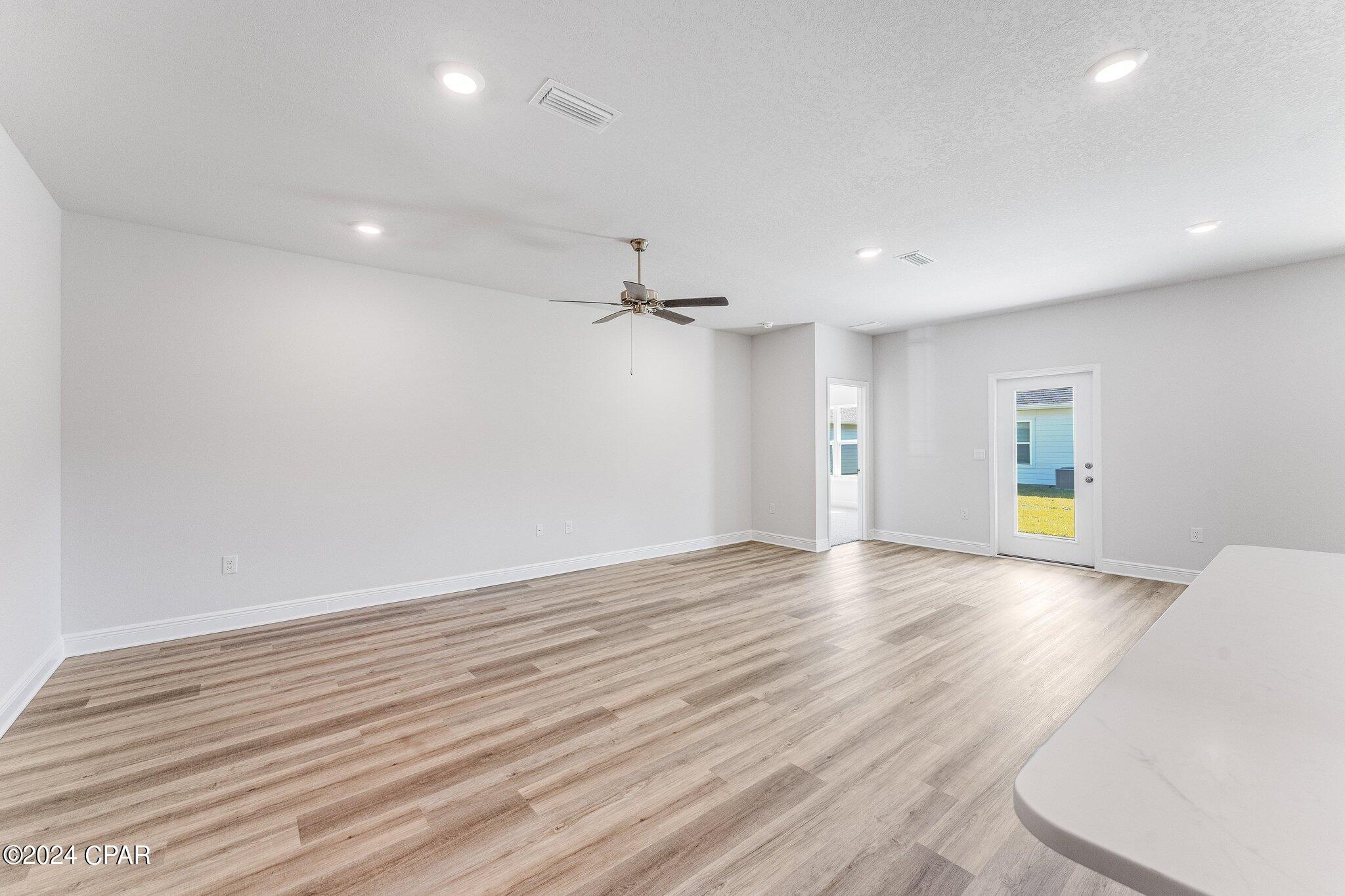 123 Crane Drive