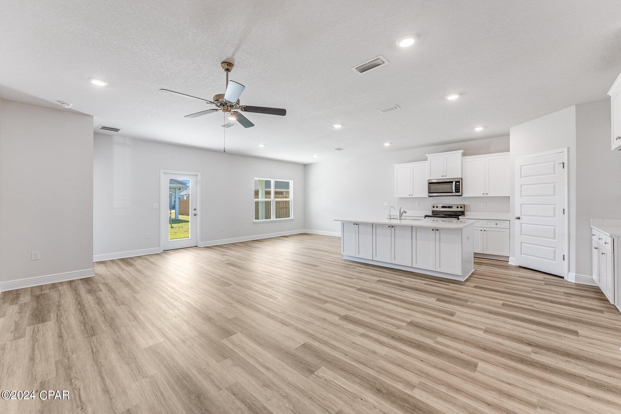 123 Crane Drive