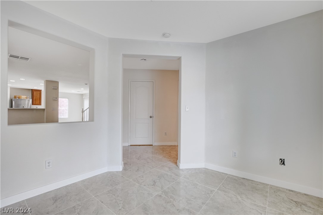8075 Hilltop Windmill Street