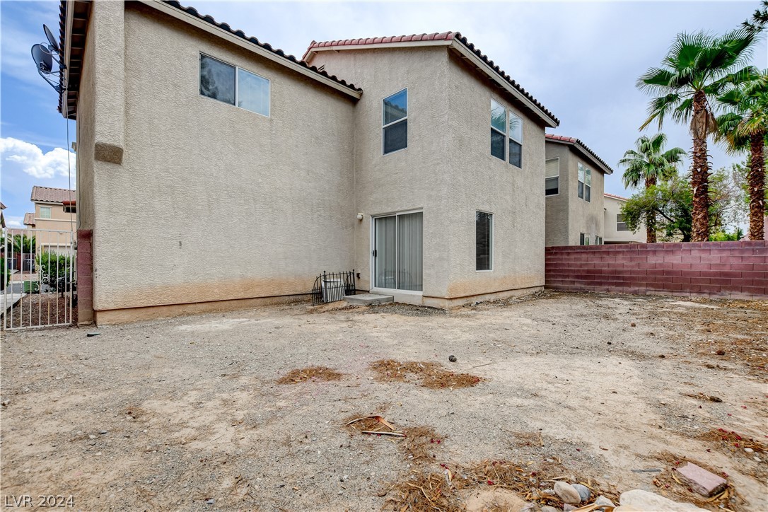 8075 Hilltop Windmill Street