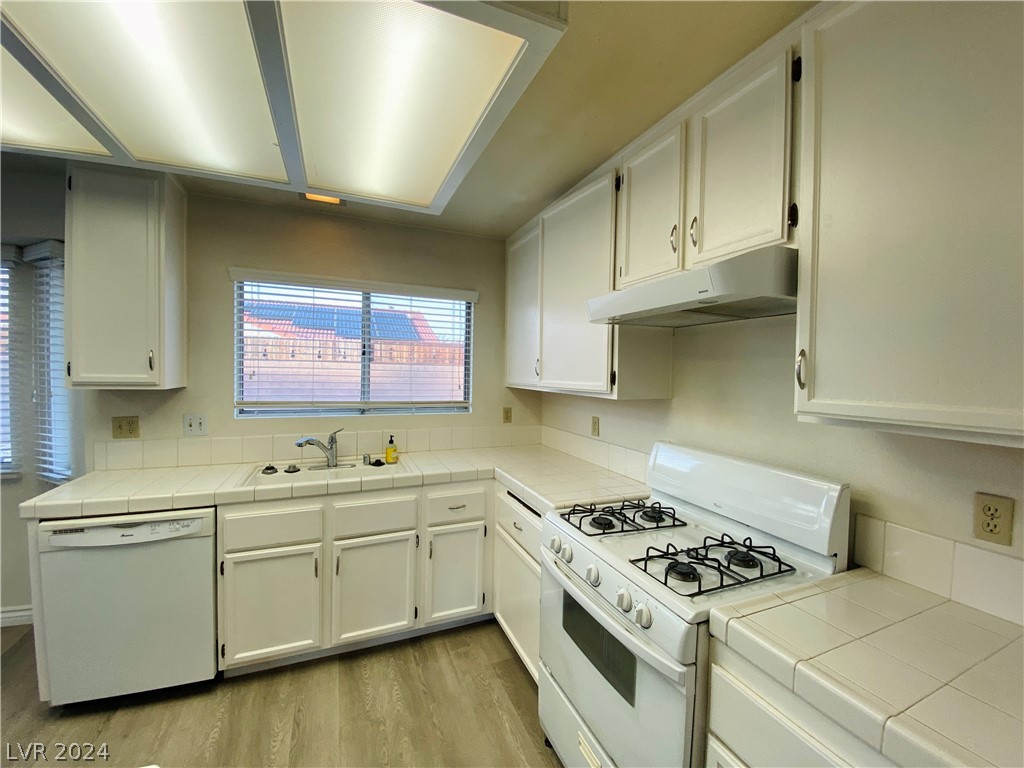 7678 Hernando Drive