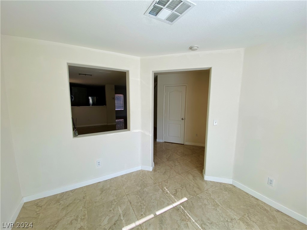 8075 Hilltop Windmill Street