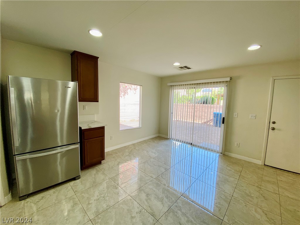 8075 Hilltop Windmill Street