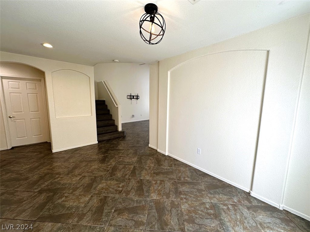 11041 Meadow Leaf Avenue