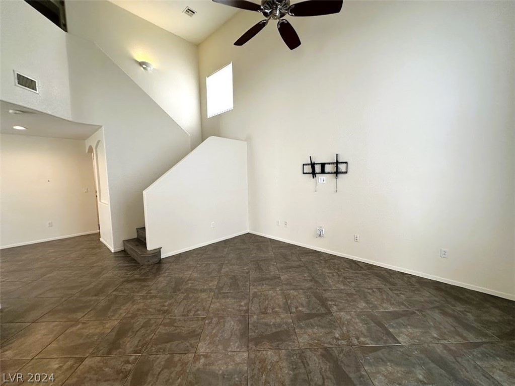 11041 Meadow Leaf Avenue