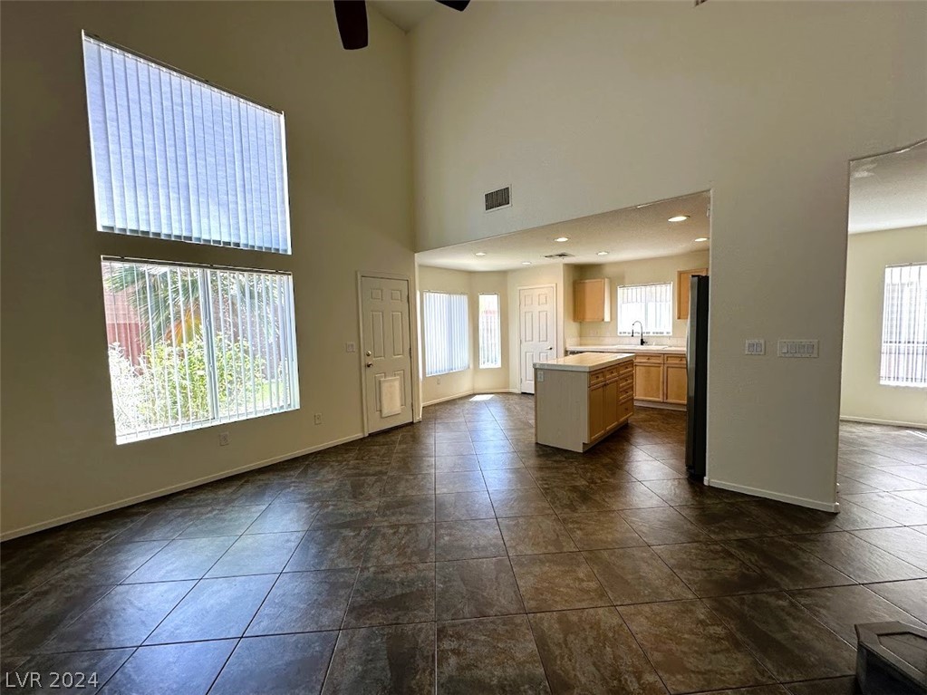 11041 Meadow Leaf Avenue