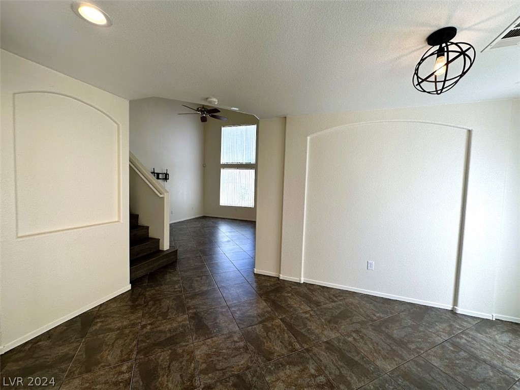 11041 Meadow Leaf Avenue