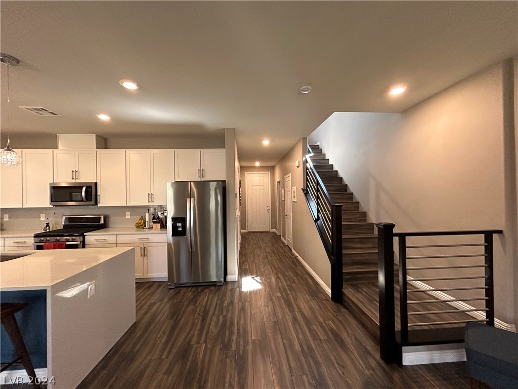 941 Glenhaven Place