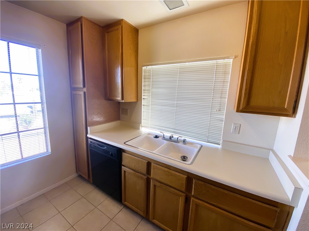 4712 Nara Vista Way 204