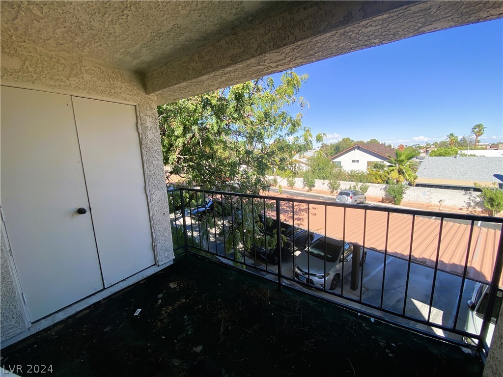 4712 Nara Vista Way 204