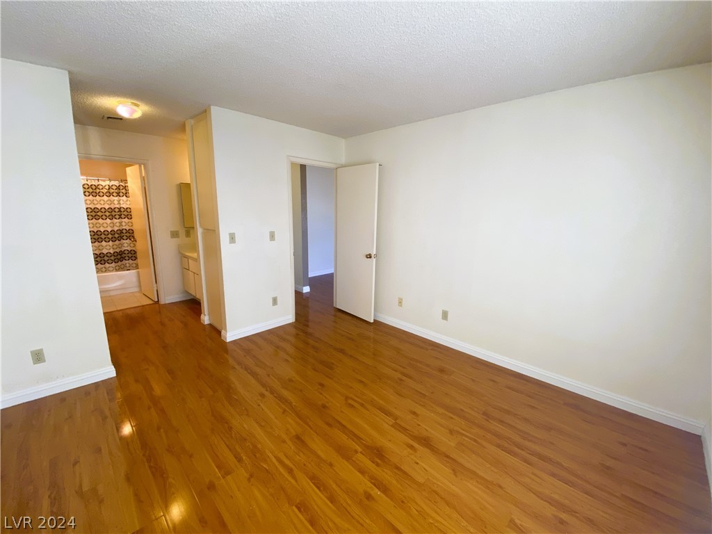 4712 Nara Vista Way 204