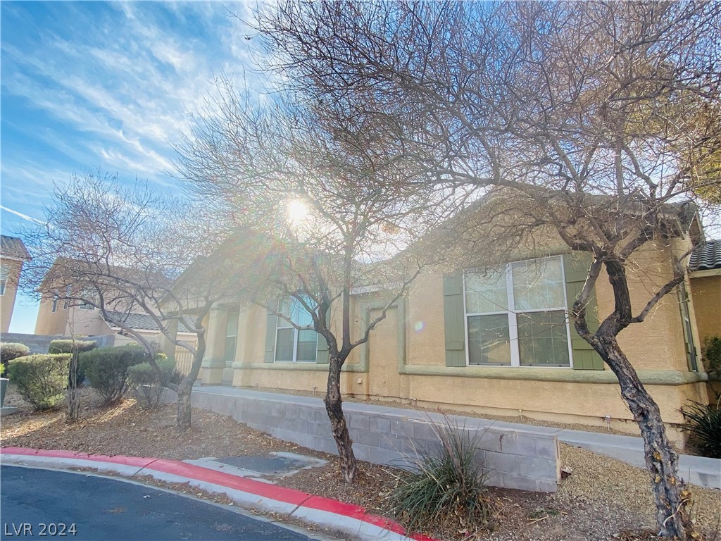2415 Living Rock Street