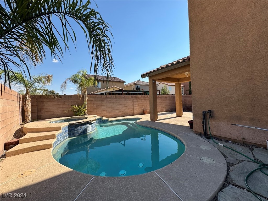 4813 Canary Diamond Avenue