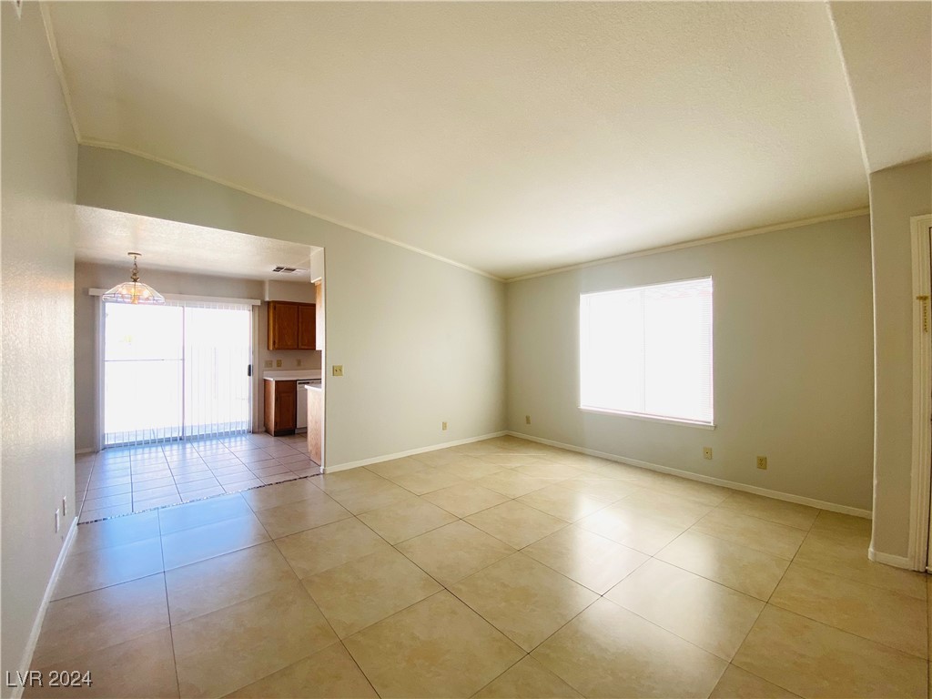 8224 Carmen Boulevard