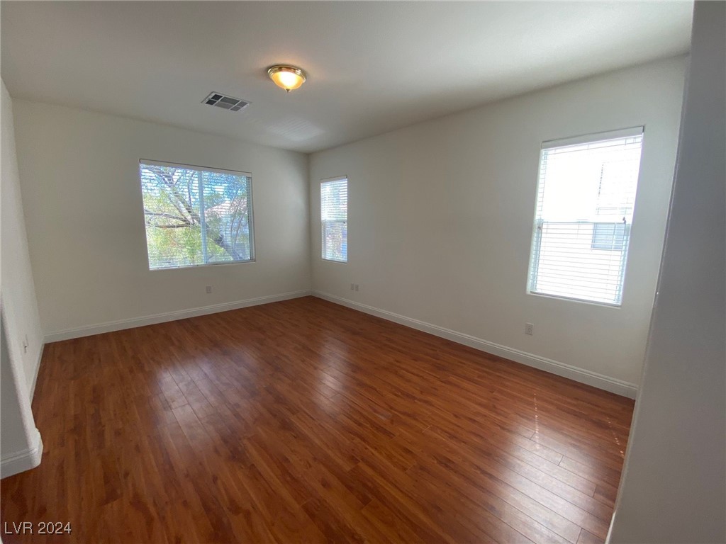 320 Tayman Park