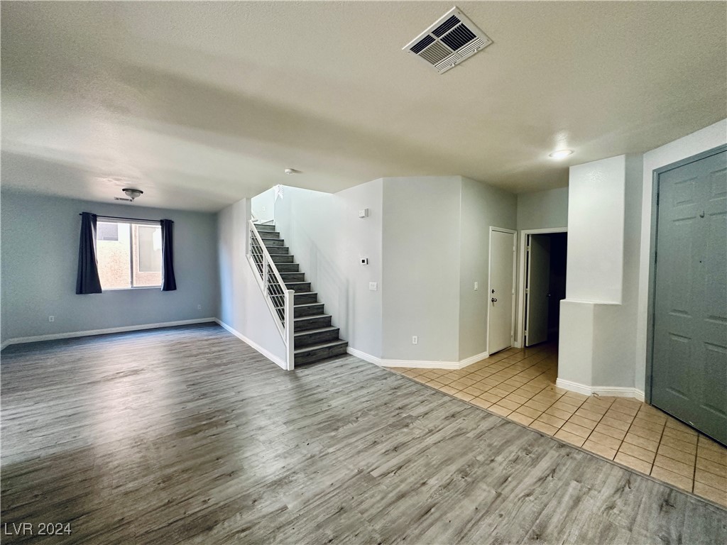191 Flying Hills Avenue